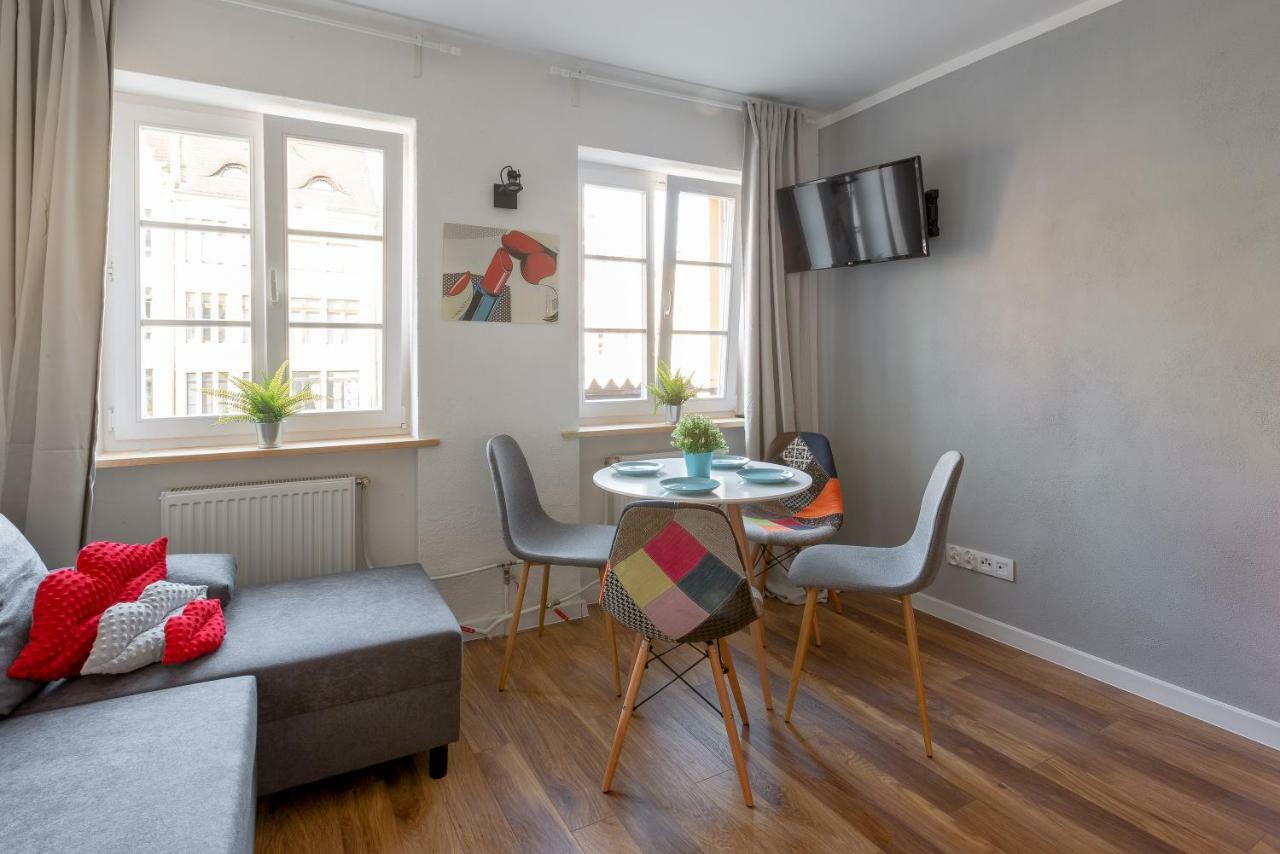Lipstick House Rynek Apartment Wroclaw Exterior photo